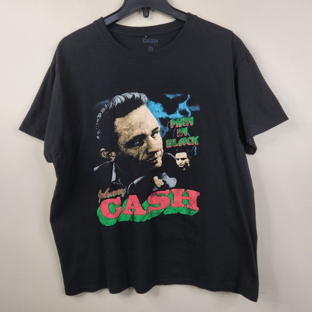 Johnny Cash Man In Black Short Sleeve Box Fit Frontside Crew Neck Graphic Tee XL